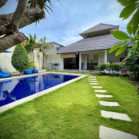 Villa Majegau 1 By Deasha Seminyak Esterno foto
